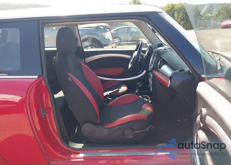 2010 Mini Cooper S S из США, поврежденный, VIN WMWMF7C52ATZ70834